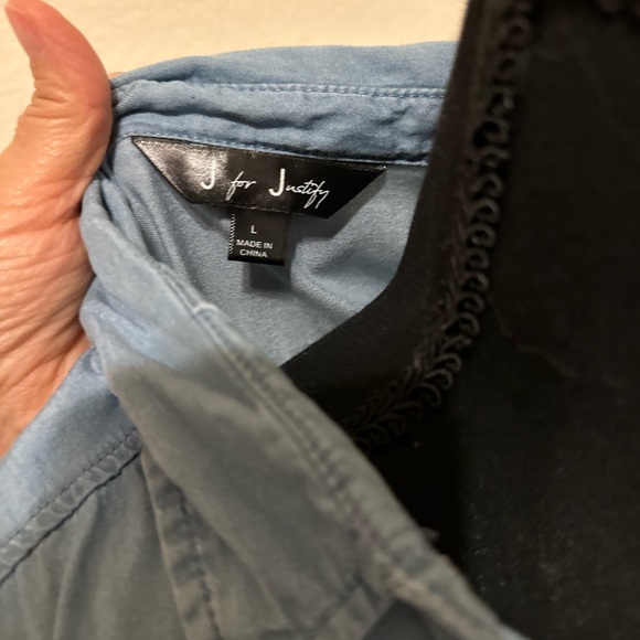 J for Justify Denim Button Up Short Sleeve Womens Top Size Large. NWOT - Picture 4 of 4